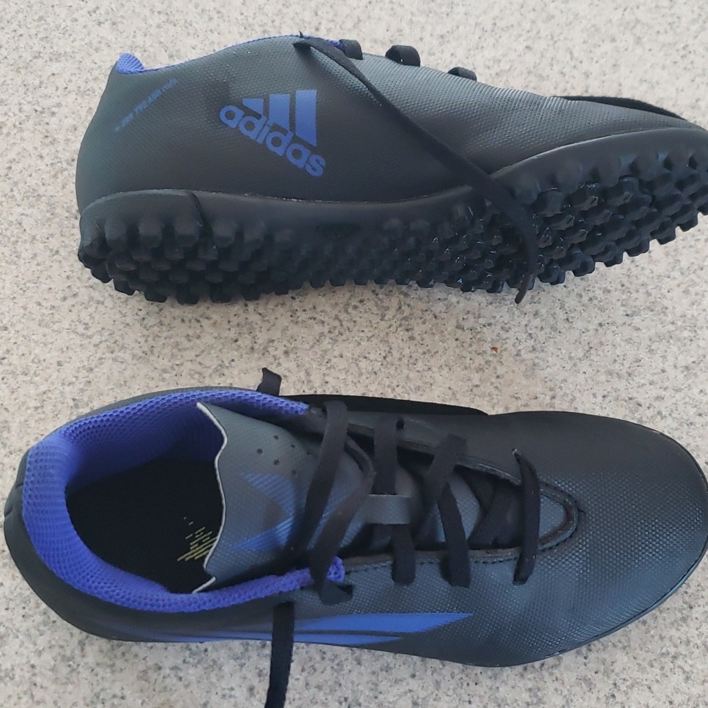 Boys soccer shoes